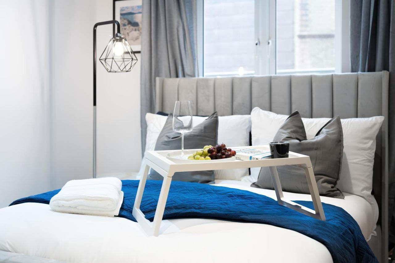 Chic 3 Bed Apartment Near London Bridge With Balcony Exterior photo